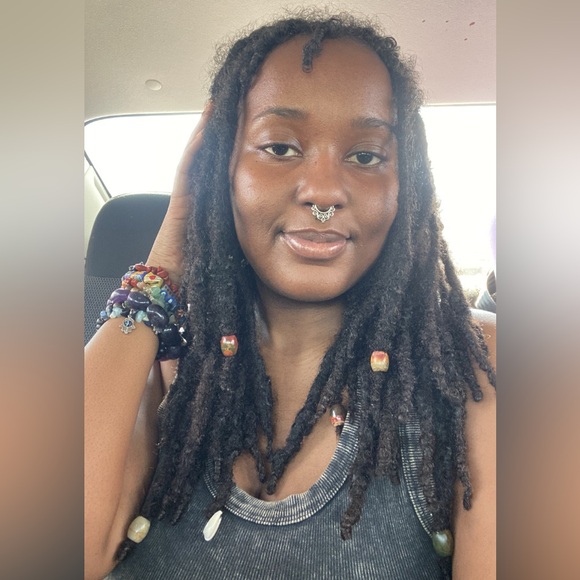 Meet Your Posher - Picture 1 of 1